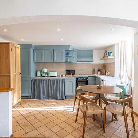 Charming Heart Of Suquet Neighborhood *